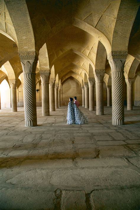  The Mosque of Sokollu Mehmed Paşa: A Symphony of Light and Shadow, Embracing Ottoman Majesty!